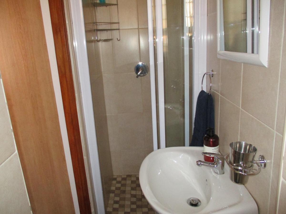 White Rose Guest House Vanderbijlpark Dış mekan fotoğraf