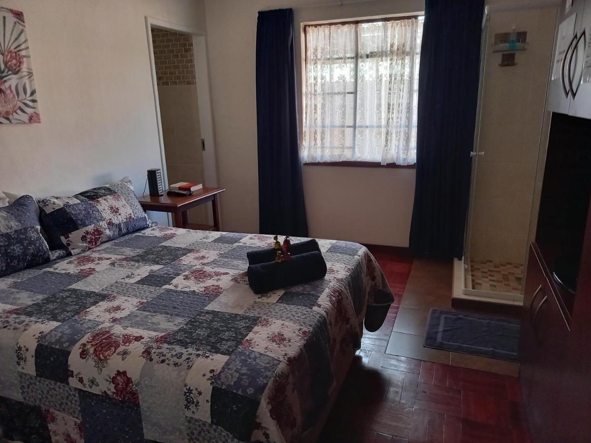 White Rose Guest House Vanderbijlpark Dış mekan fotoğraf