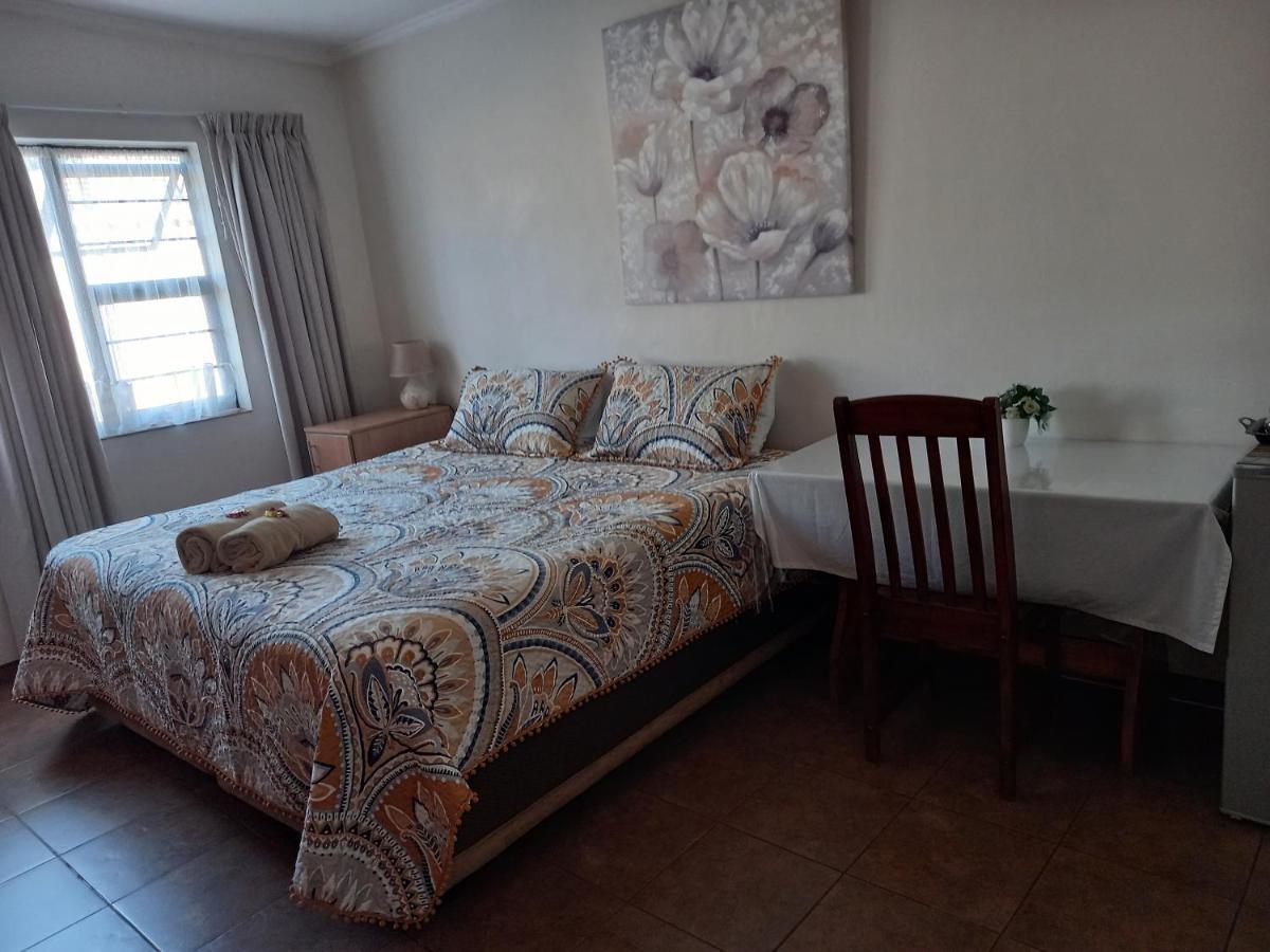 White Rose Guest House Vanderbijlpark Dış mekan fotoğraf