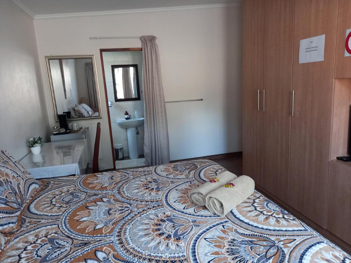 White Rose Guest House Vanderbijlpark Dış mekan fotoğraf